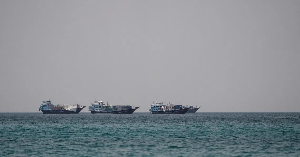 Rủi ro hàng hải tại eo biển Hormuz tăng lên mức “nghiêm trọng” sau các vụ tấn công tàu chở dầu