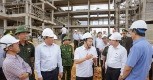 Phó Thủ tướng Lê Tiến Châu kiểm tra tiến độ xây dựng trường nội trú tại các xã biên giới Huế