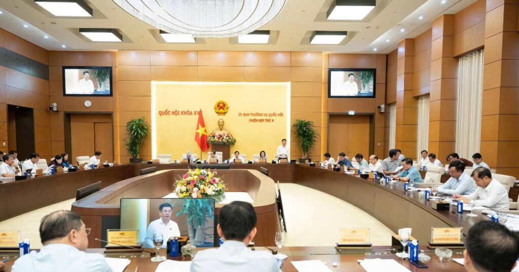 Thống nhất trình Quốc hội chủ trương đầu tư Vành đai 5 Vùng Thủ đô và điều chỉnh dự án đường sắt Lào Cai - Hà Nội - Hải Phòng