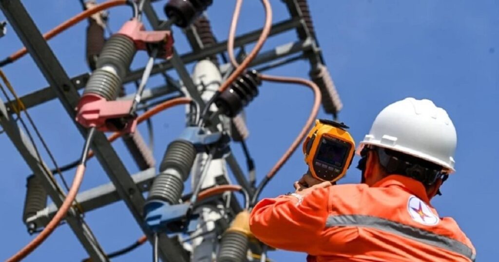 Cơ chế mới về giá điện: Linh hoạt nhưng kiểm soát chặt