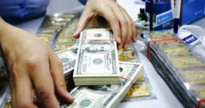 Giá USD thị trường tự do giảm mạnh cả 2 chiều mua và bán