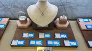 PNJ tính thuê đơn vị quốc tế kiểm định quy trình và chất lượng kim cương