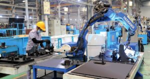 Tăng trưởng kinh tế 6 tháng đầu năm 2026: Điểm sáng vĩ mô và 5 nhóm thách thức cốt lõi