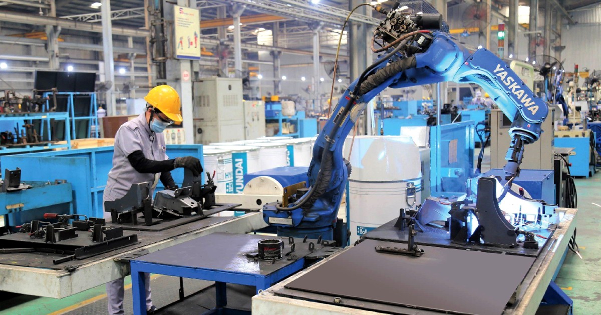 Tăng trưởng kinh tế 6 tháng đầu năm 2026: Điểm sáng vĩ mô và 5 nhóm thách thức cốt lõi