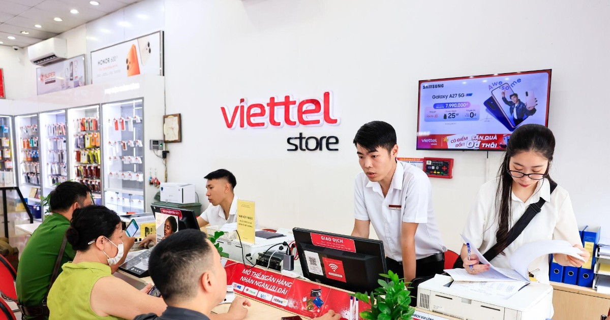Cuộc đua giữ chân khách hàng cao cấp: Viettel Store tung ưu đãi đến 8 triệu đồng khi đặt trước Galaxy Z mới