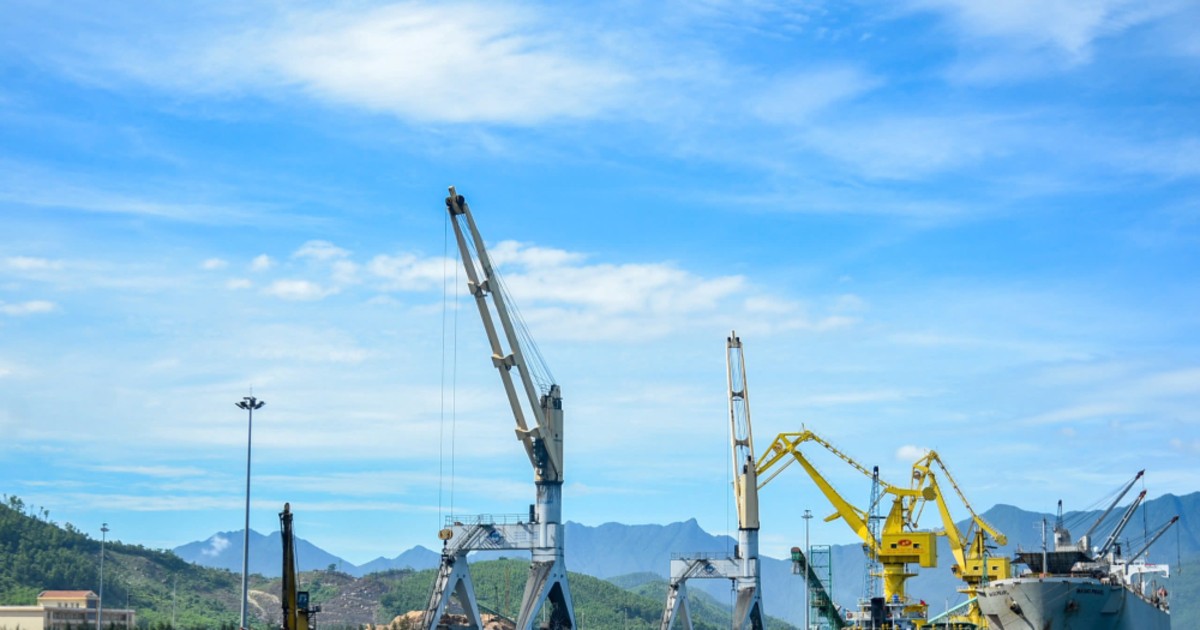 Huế: Gỡ điểm nghẽn cảng Chân Mây, mở đường cho logistics