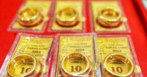 Giá vàng nhẫn 9999 bất ngờ neo thấp hơn SJC tới 17 triệu đồng/lượng