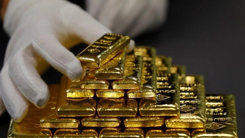 Giá vàng thế giới vượt 4.100 USD