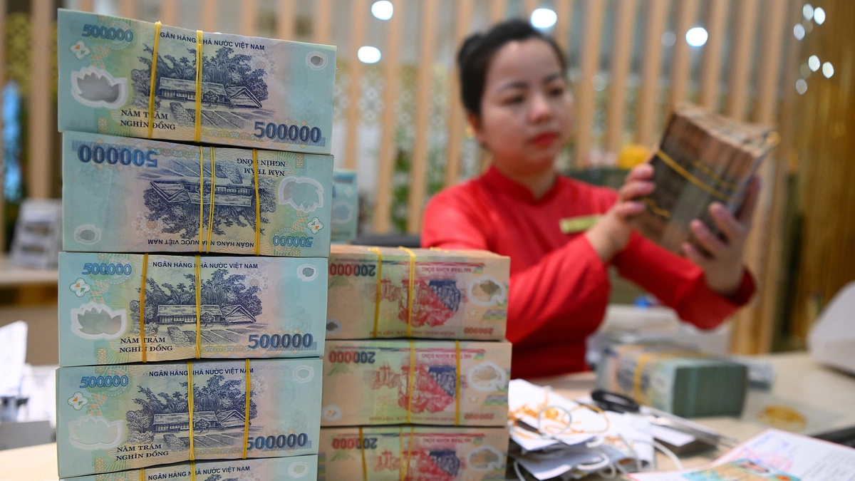 Gửi tiết kiệm vượt nhiều kênh đầu tư nửa đầu năm