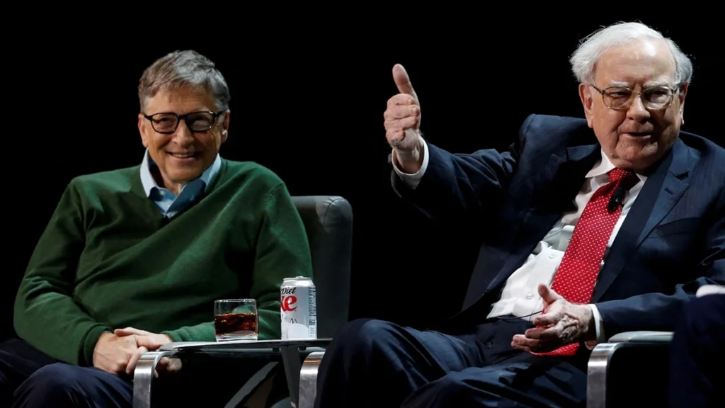 Warren Buffett hoãn quyên góp cho quỹ từ thiện của Bill Gates