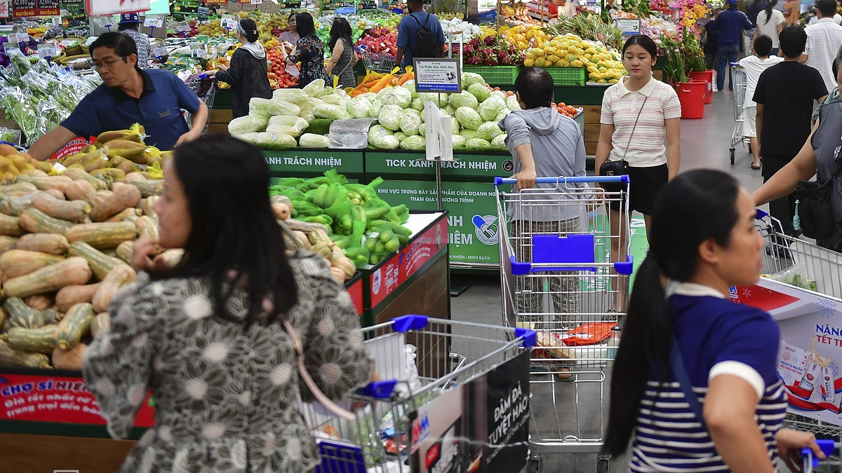 Nhiều hàng hóa tiếp tục tăng giá trong tháng 7