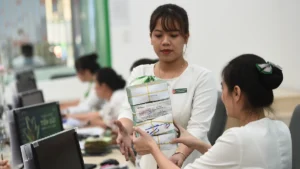 Ngân hàng nào hưởng lợi khi nới trần vốn ngắn hạn cho vay trung dài hạn?